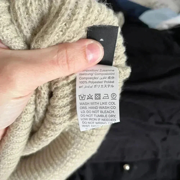 SHEIN Sweater cream top size L - Picture 3 of 4